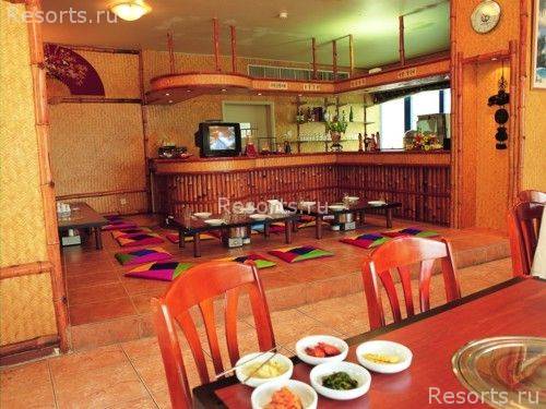 Ramada Continental Hotel 7